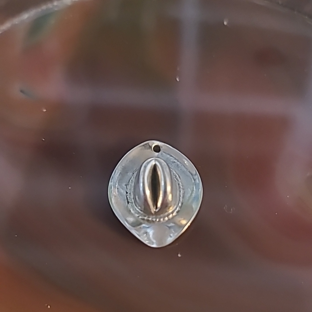 Vintage sterling silver cowboy hat charm or pendant western - Picture 2 of 4
